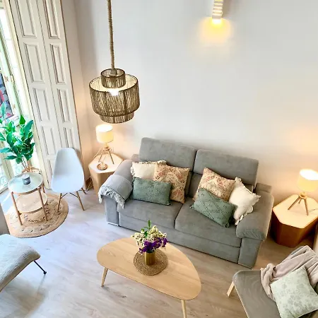 Homely Loft Especerias Малага